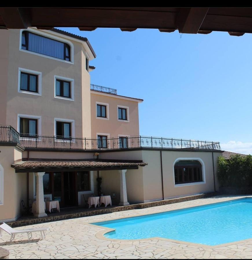 Le Tre Rose Hotel Bono  Kültér fotó
